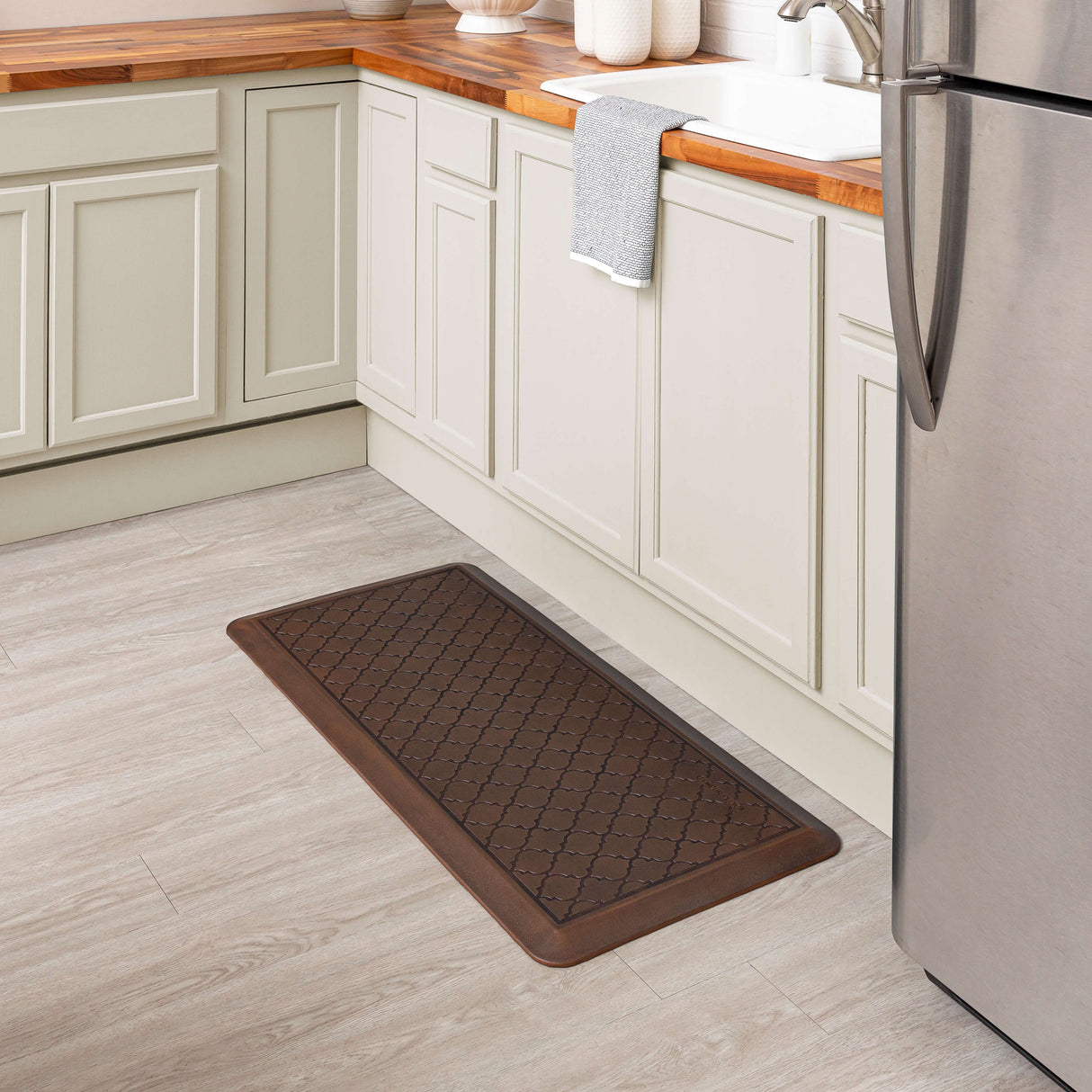 Mohawk Home Lattice Kitchen Mat