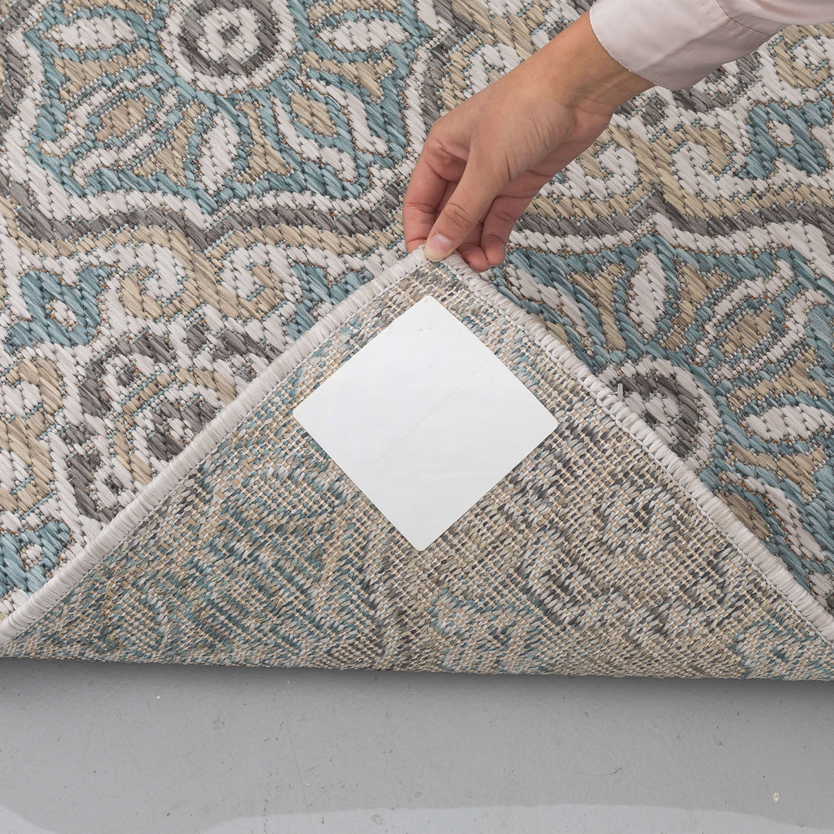 Mohawk Home Outdoor Carpet Tabs Rug Pad